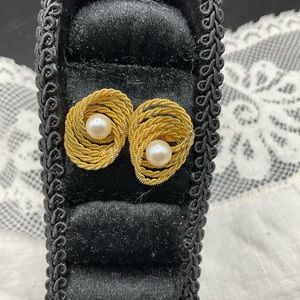 Designer UNOAERRE Uno Aerre 14K Gold Pearl Earrings ITALY